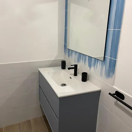 Con Piscina Villa